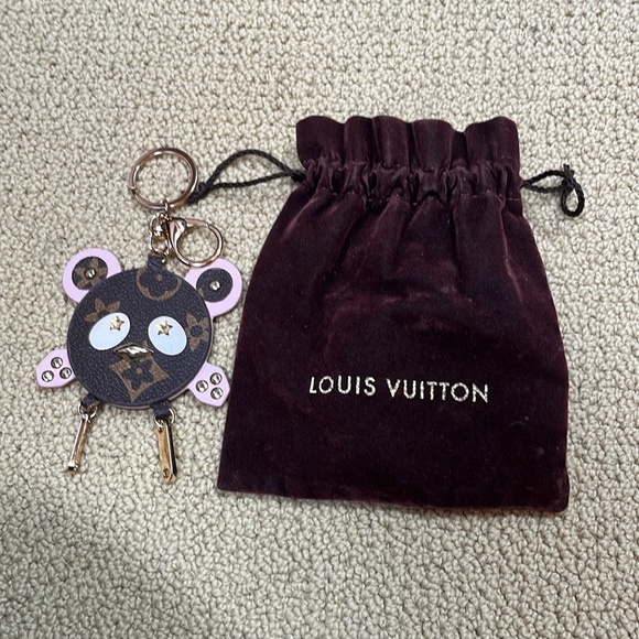 Louis Vuitton Animal Keychain/Charm - Picture 4 of 4